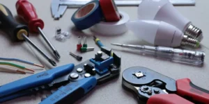 What Are the Key Differences Between Air Tools and Manual Tools?